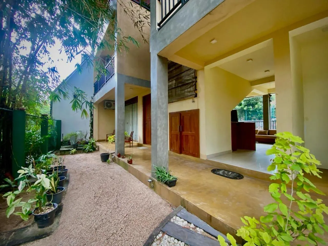 Woodnest Villa Rustic Kochchikade Hotel